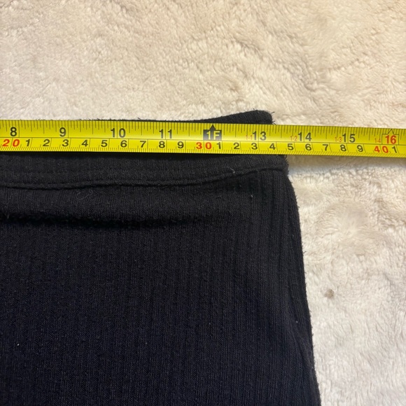 Abercrombie & Fitch Skirt Set S/M
Black Ribbed Wrap Crop Top & Maxi Skirt Stretc - Picture 16 of 16